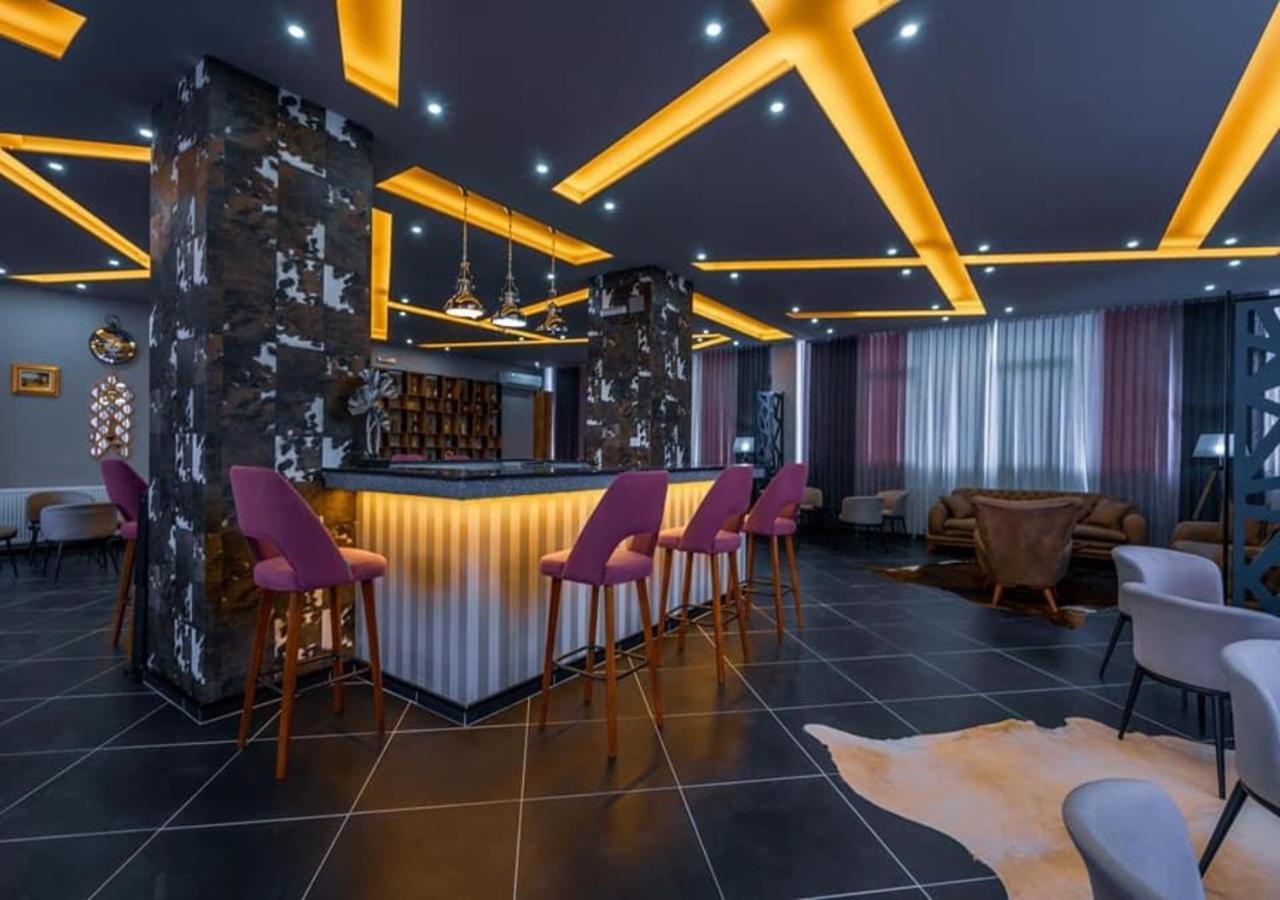 Suto Orizari Hotel & Resort Bon Bon מראה חיצוני תמונה
