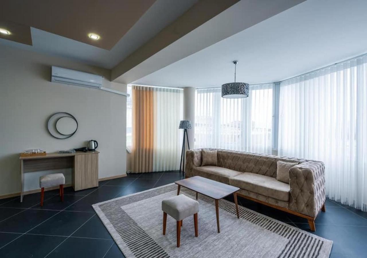 Suto Orizari Hotel & Resort Bon Bon מראה חיצוני תמונה