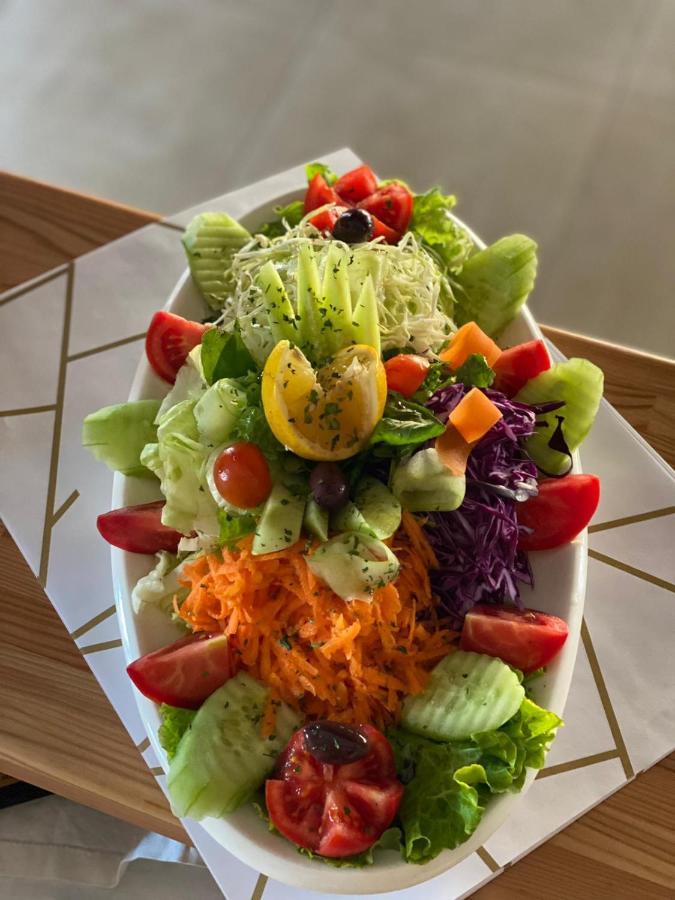 Suto Orizari Hotel & Resort Bon Bon מראה חיצוני תמונה