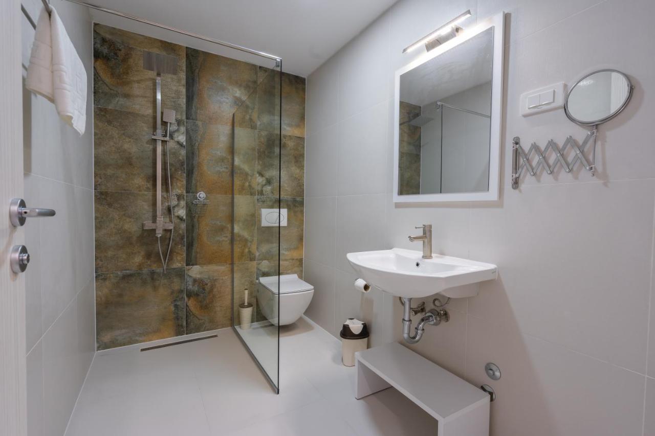 Suto Orizari Hotel & Resort Bon Bon מראה חיצוני תמונה