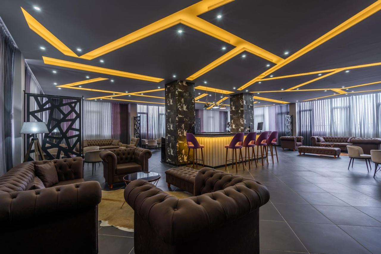 Suto Orizari Hotel & Resort Bon Bon מראה חיצוני תמונה