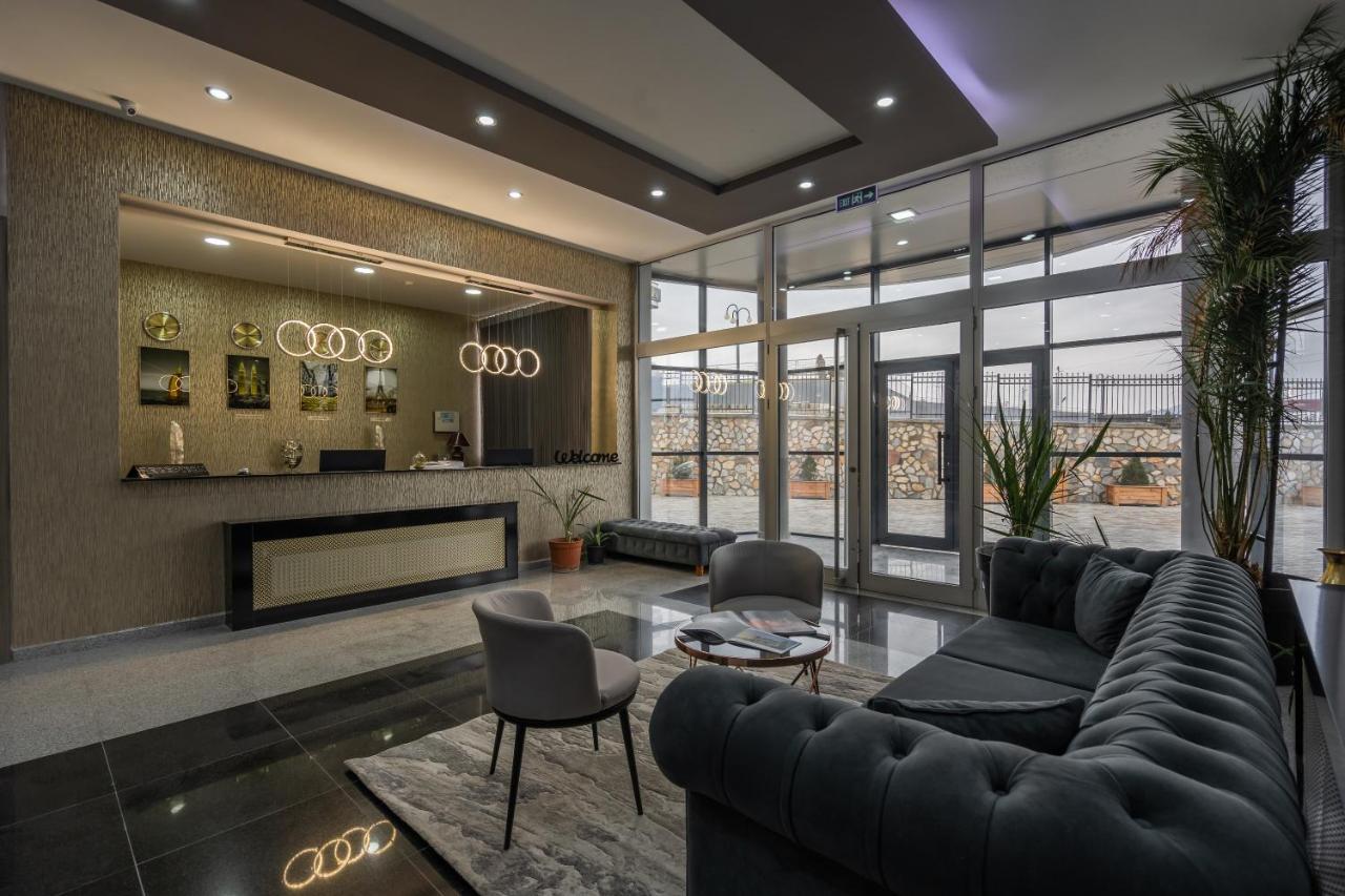 Suto Orizari Hotel & Resort Bon Bon מראה חיצוני תמונה