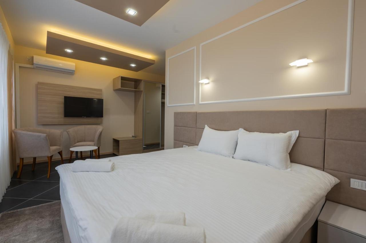 Suto Orizari Hotel & Resort Bon Bon מראה חיצוני תמונה